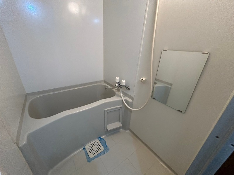 相模原市中央区青葉１丁目のアパートの浴室