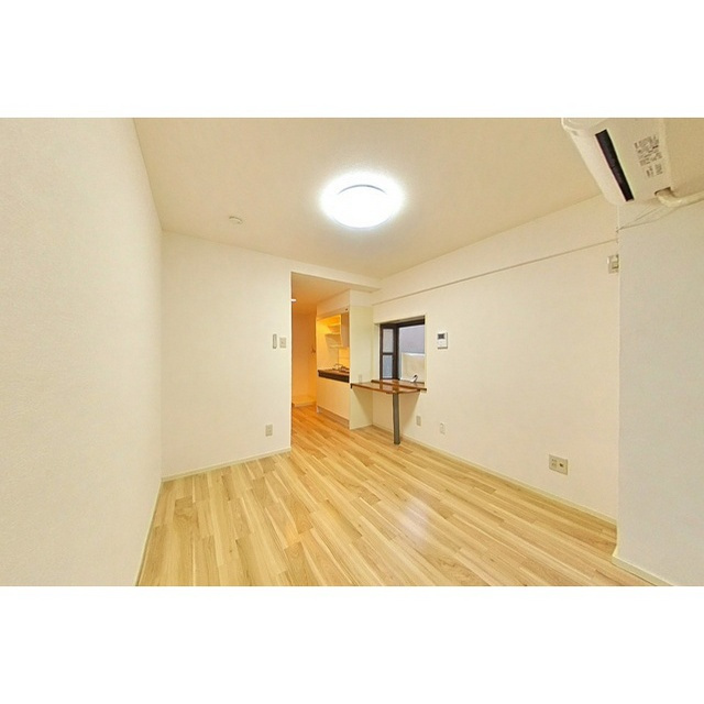 コートエバーグリーンの居間・リビング