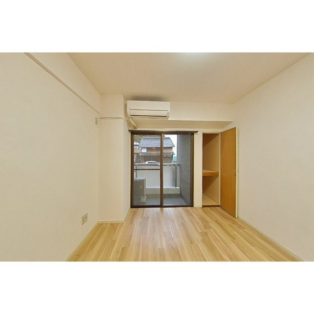 コートエバーグリーンの居間・リビング