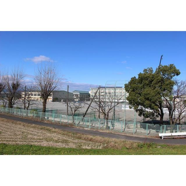 Ｇｒａｎｄ　ｃｈａｒｉｏｔの周辺