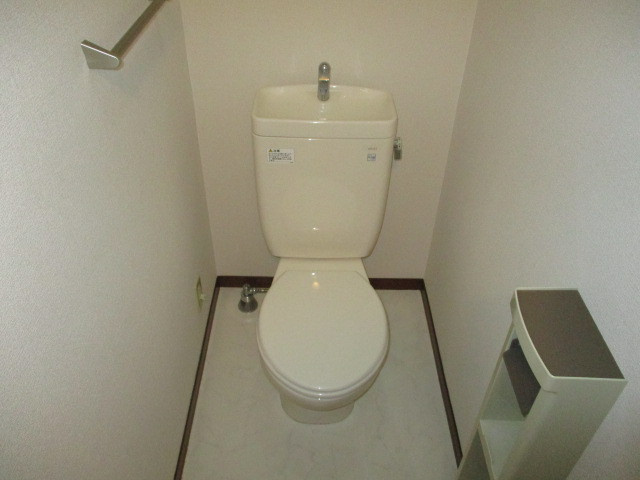 エヴァーグリーン西大和Bのトイレ