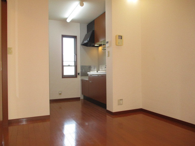 エヴァーグリーン西大和Bの居間・リビング