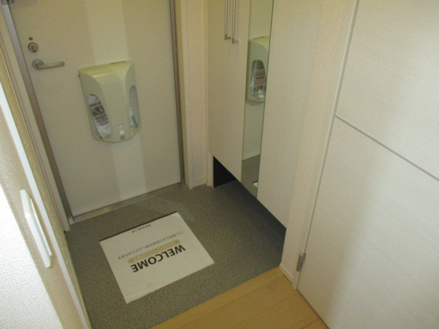 フェリーチェ真美ヶ丘Ａの玄関