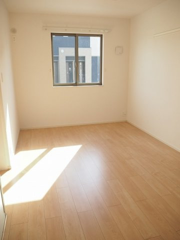 ＤＫ　Ａ＆Ｋ　Ⅱの内装|明るい室内です