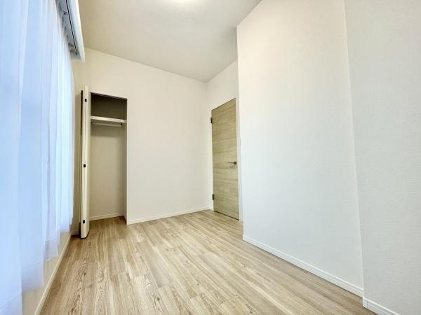 【洋室】 | ファミール鷺沼 | 居室に収納スペースあります