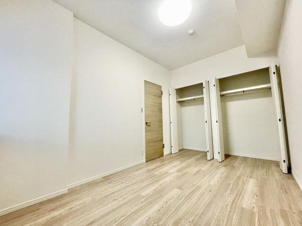 【洋室】 | ファミール鷺沼 | 白とナチュラルの落ち着いたカラーセレクトです