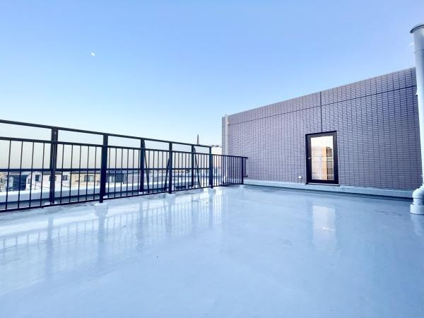 【バルコニー】 | ファミール鷺沼 | 広々としたルーフバルコニー