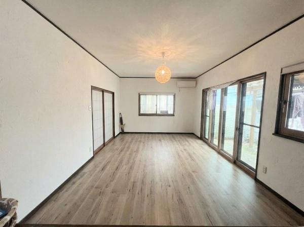 【居間・リビング】 | 垂水区小束山本町4丁目　中古戸建