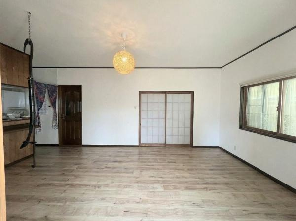 【居間・リビング】 | 垂水区小束山本町4丁目　中古戸建