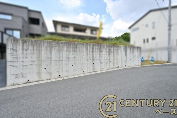 北葛城郡広陵町大字疋相の売地の前面道路含む現地写真|■現地撮影写真■広々とした前面道路で駐車も楽々！