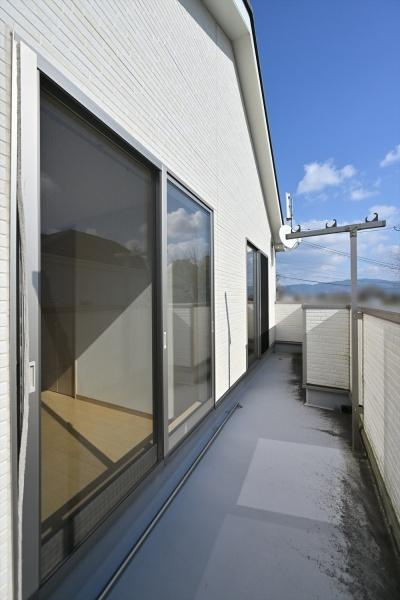 磯城郡三宅町石見　一戸建のバルコニー|■現地撮影写真■日当たりのよいバルコニー！洗濯物もよく乾きます！