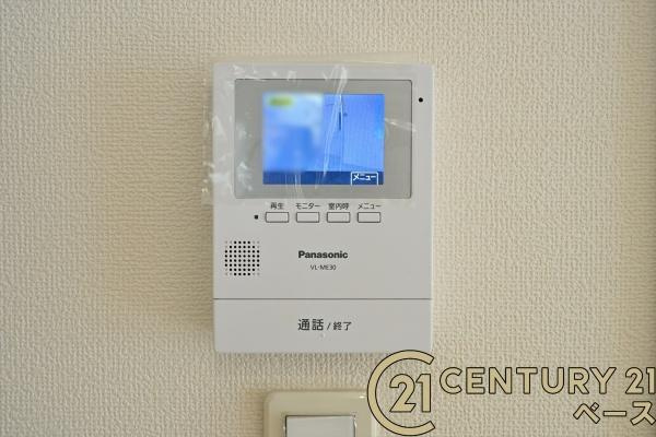 磯城郡三宅町石見　一戸建の内装|■現地撮影写真■ＴＶモニター付きインターホンで防犯対策もバッチリ！来客も一目でわかり安心です！