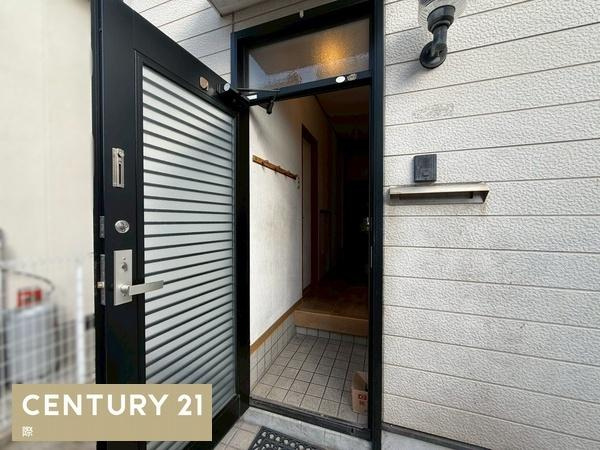 和歌山市手平3丁目　中古戸建の玄関