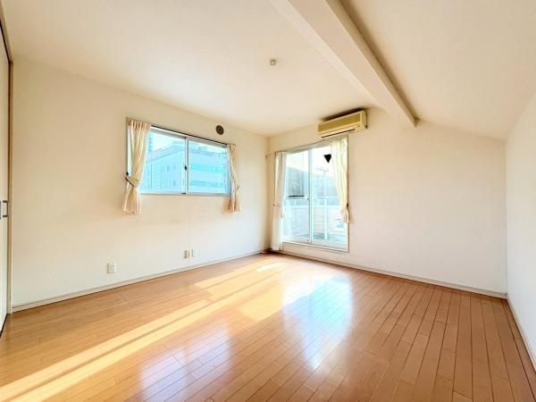 横浜市保土ケ谷区神戸町の中古一戸建の洋室