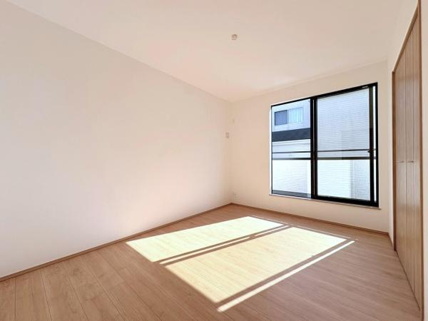 横浜市港南区下永谷５丁目の新築一戸建の洋室