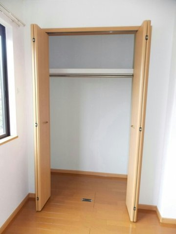 メゾングレイスＢの収納