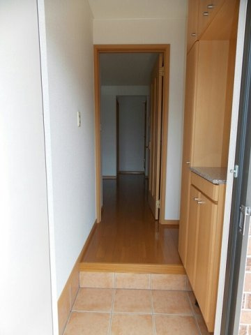 メゾングレイスＢの玄関