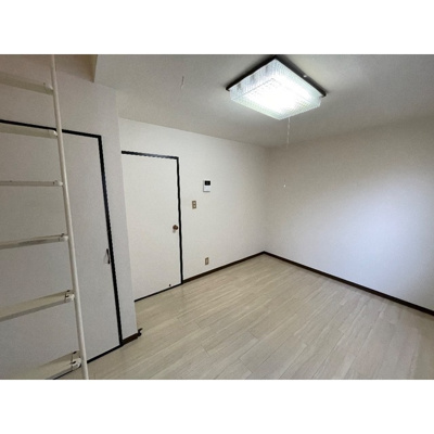 【居間・リビング】 | プラザ・ドゥ・アヴァン