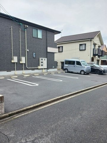 セントラルの駐車場