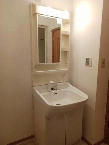 ファミール八王子Ａの洗面所