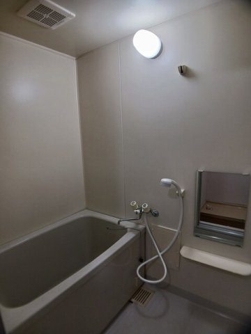 ソルトハイツの浴室