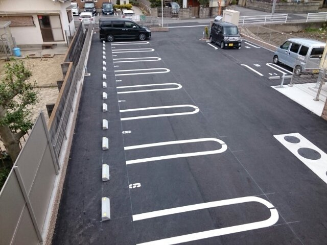 サンハイム　サコの駐車場