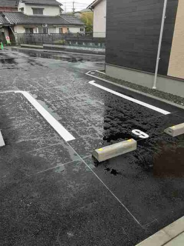 カルヴァドス　Ｂの駐車場