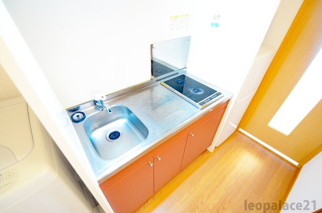 レオパレスカサブランカ柏のキッチン|同タイプの物件写真を使用しております。