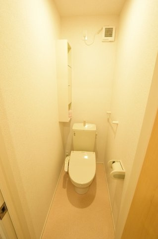 ブリーゼ・ベル・ウッドⅢのトイレ