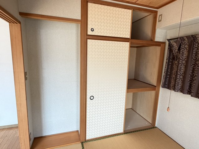 グランドール西条 弐番館の収納