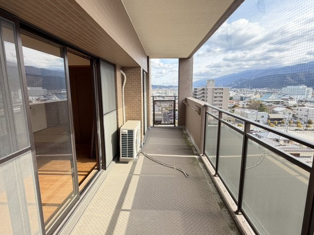 グランドール西条 弐番館のバルコニー