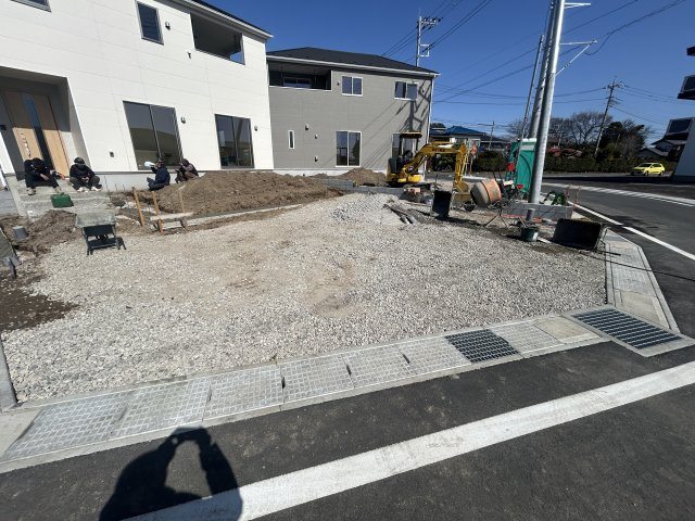 新築　前橋市北代田町第10-1期　クレイドルガーデン　8号棟の駐車場|現地写真　駐車スペースは2台分可能です！

