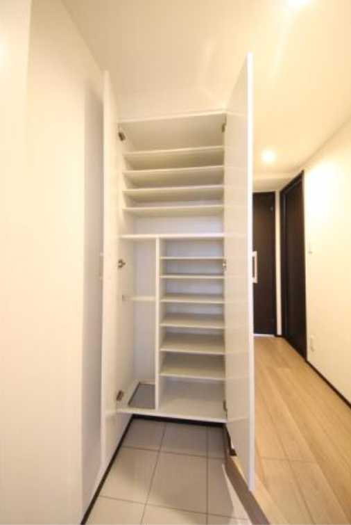 REGALO世田谷松陰神社　家具家電付きに変更可　礼金０　ペット相談の収納