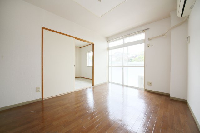 パレス緒川の内装