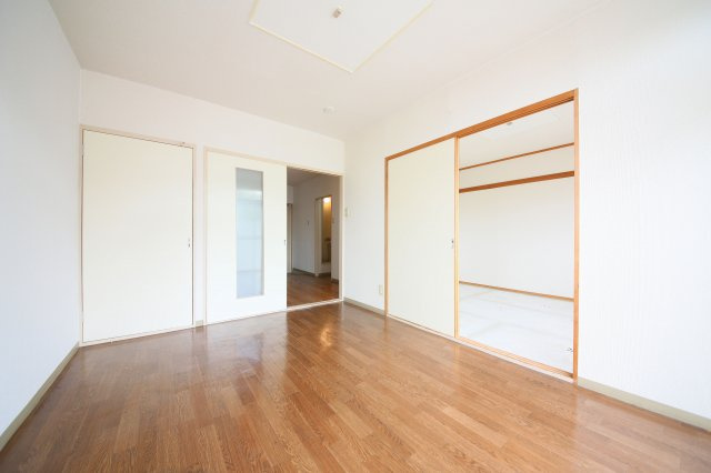 パレス緒川の内装