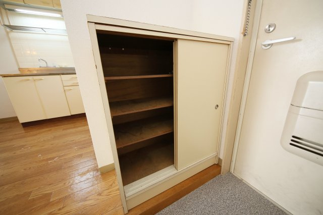 パレス緒川の収納