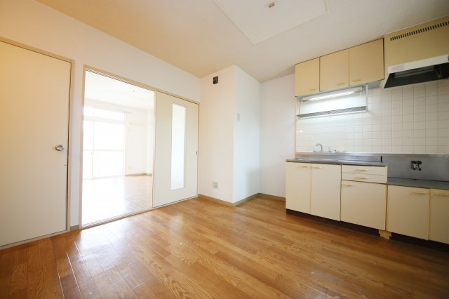 パレス緒川の居間・リビング