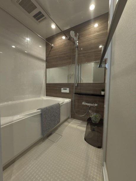 ローレルコート今福鶴見　12階の浴室