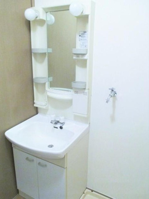 【洗面所】 | ビラージュ長浦Ａ | スペースが確保できる洗面所です