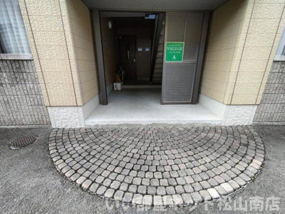 【エントランス】 | バリュージュ古川南 Ａ棟