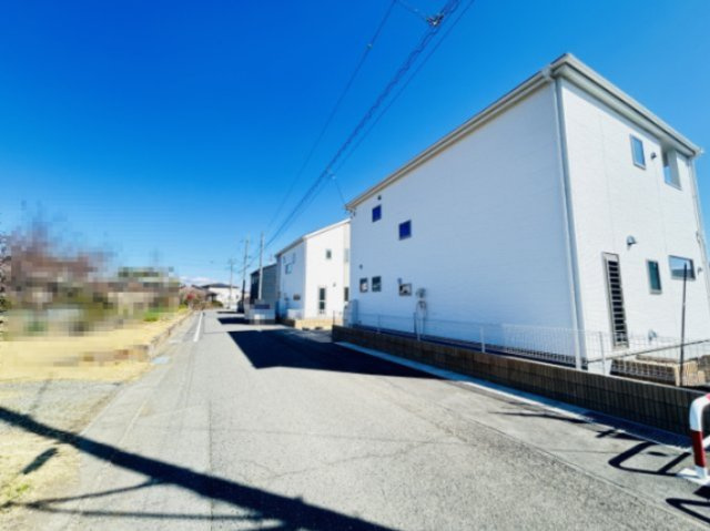 新築　高崎市箕郷町生原第７　Livele Garden.S　1号棟の前面道路含む現地写真|現地写真　北側接道幅員約4.5ｍ　