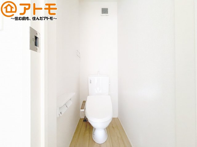 【トイレ】 | 清水区三保第2期　新築戸建　1号棟 | 毎日使うトイレだからこそ機能性を重視したいですよね！温水洗浄便座で快適な時間をお過ごしください♪