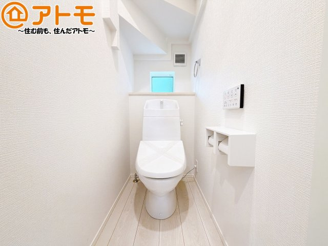 【トイレ】 | 清水区蜂ヶ谷南町第1期　新築戸建　2号棟 | 年代を問わず使いやすい洗浄機能付きのトイレ♪肌への負担をも減らせるのでお子様の敏感なお肌も安心！