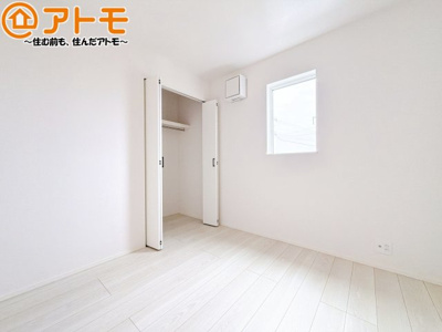 【子供部屋】 | 清水区蜂ヶ谷南町第1期　新築戸建　2号棟 | 壁と床がシンプルな色合いだからこそ自分だけの空間を作れます♪お部屋作りのイメージは順調でしょうか♪