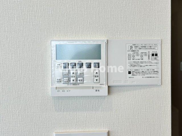 ガレリアグランデの冷暖房・空調設備|【床暖房】冬は足元から暖めてくれる床暖房はエアコンとは違って埃が舞いませんので健康にも良さそうですね。