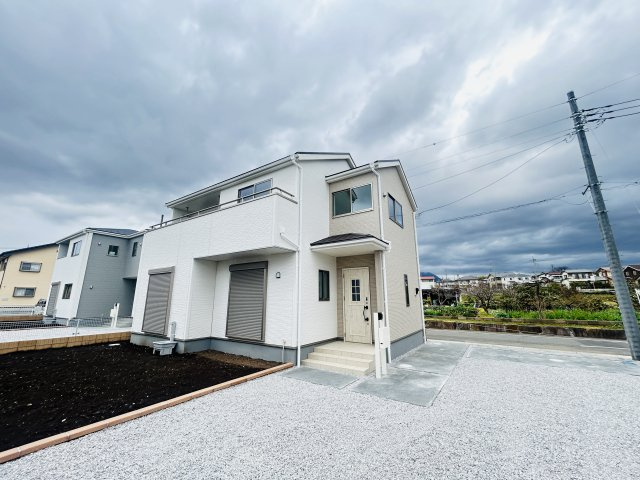 新築　高崎市箕郷町生原第７　Livele Garden.S　2号棟の駐車場|現地写真　駐車スペースは5台分可能です！
