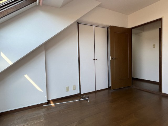 【洋室】 | ニューステージ川奈 | 6.1帖