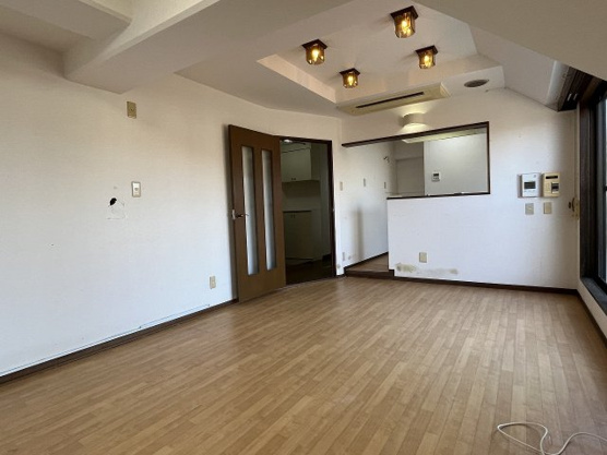 【居間・リビング】 | ニューステージ川奈