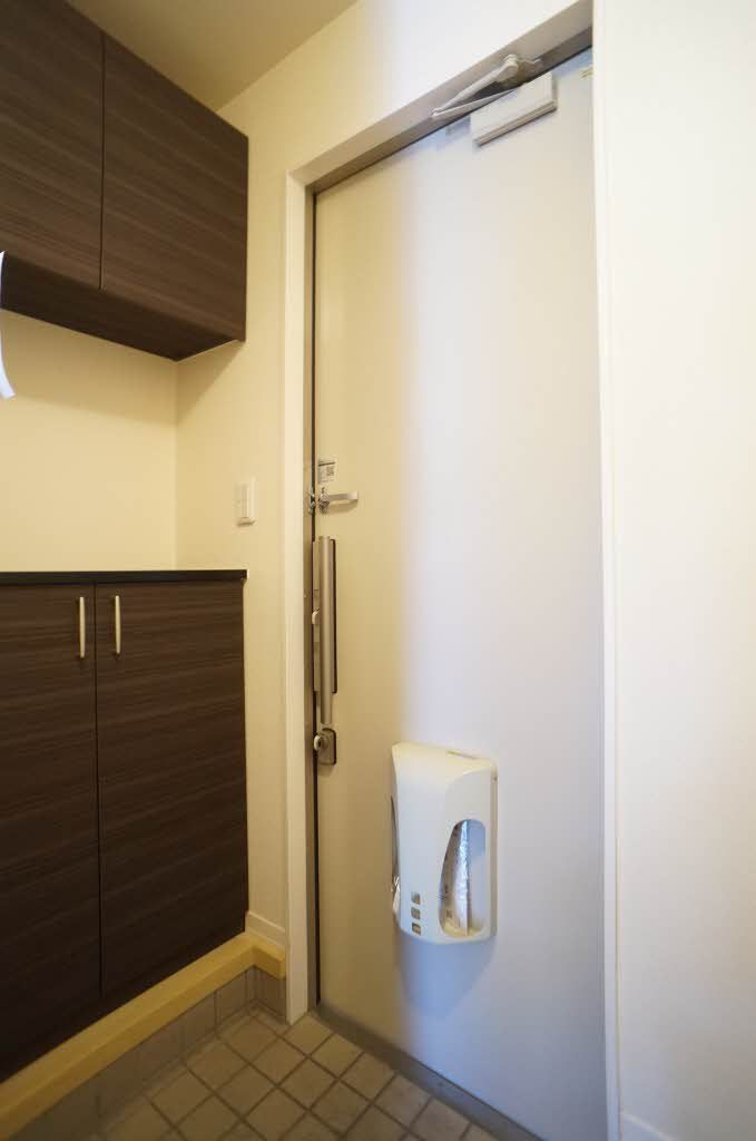 レジナスの玄関