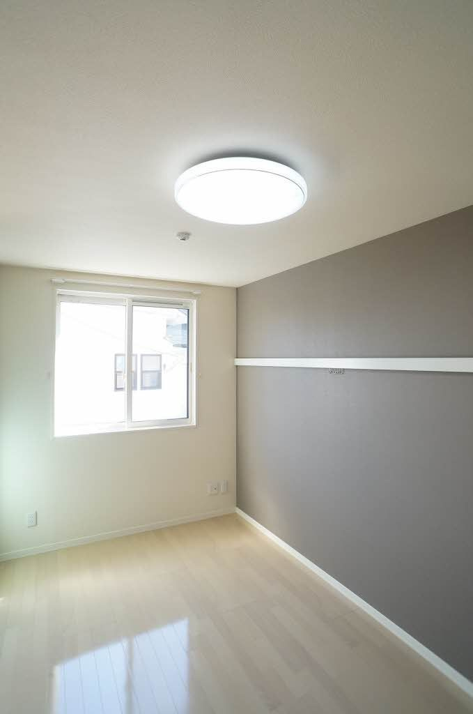 レジナスの洋室